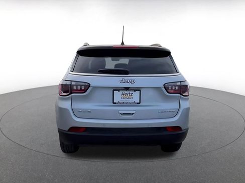 Used 2025 Jeep Compass Limited image 12