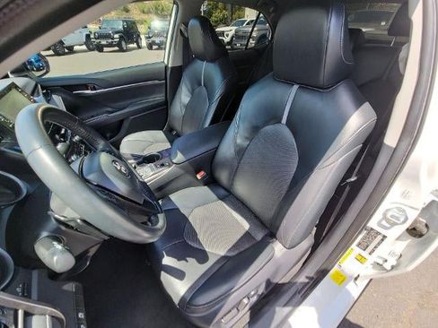 Used 2022 Toyota Camry XSE FWD image 20