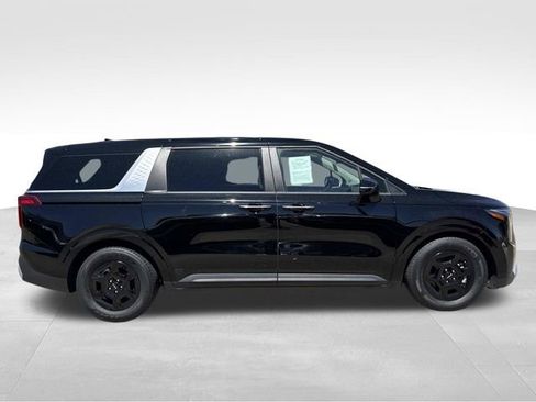 Used 2025 Kia Carnival LXS image 10
