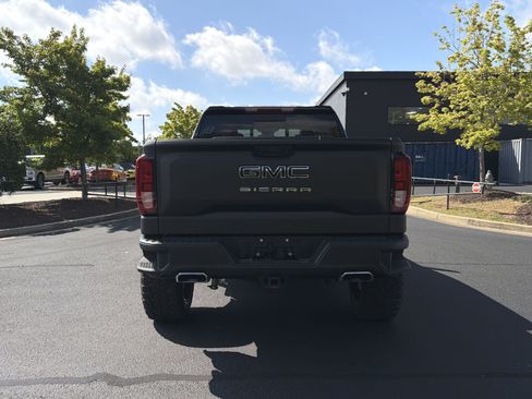 Used 2025 GMC Sierra 1500 Elevation w/ Elevation Premium Package AWD/4WD image 14