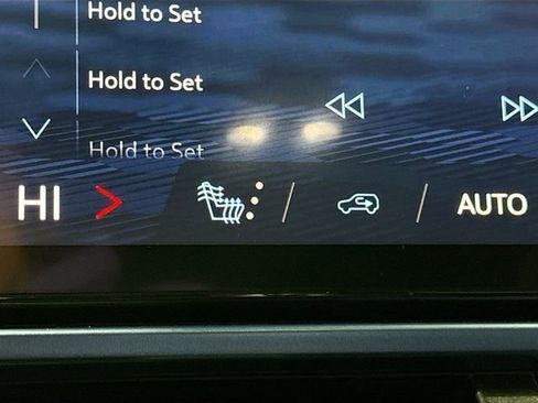 New 2026 Chevrolet Equinox EV LT image 21