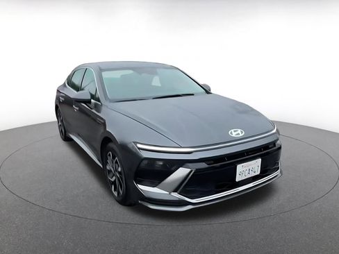 Used 2025 Hyundai Sonata SEL image 3
