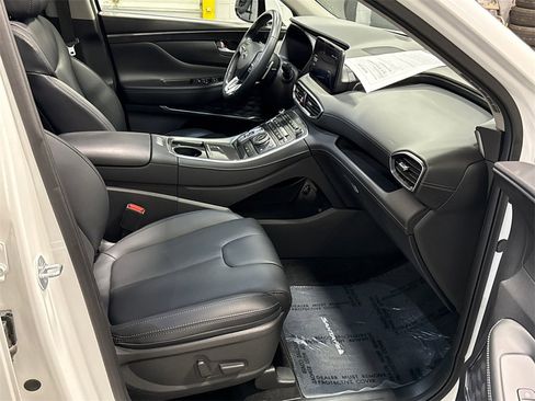 Used 2023 Hyundai Santa Fe SEL w/ Premium Package image 16