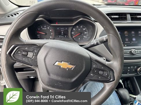 Used 2021 Chevrolet TrailBlazer LS image 11