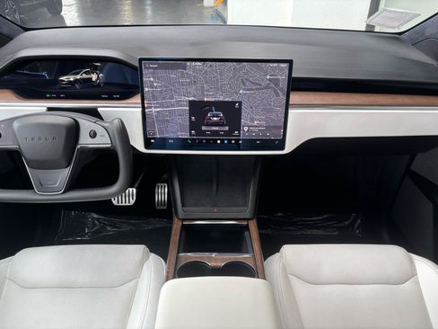 Used 2022 Tesla Model X AWD/4WD image 12