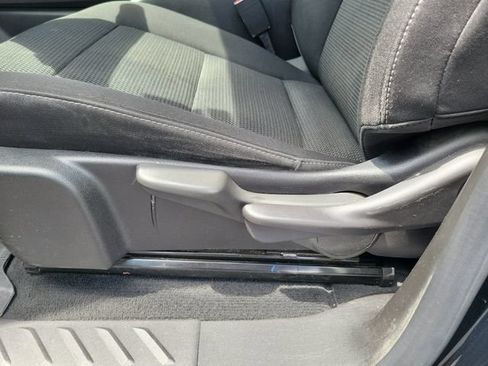 Used 2023 Chevrolet Colorado LT RWD image 14