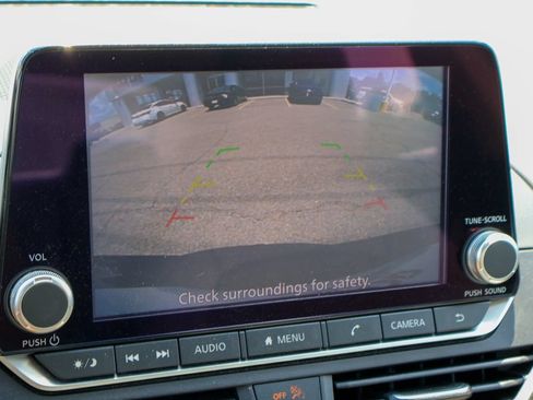 Used 2025 Nissan Altima 2.5 SV FWD image 4