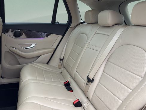 Used 2022 Mercedes-Benz GLC 300 4MATIC image 22