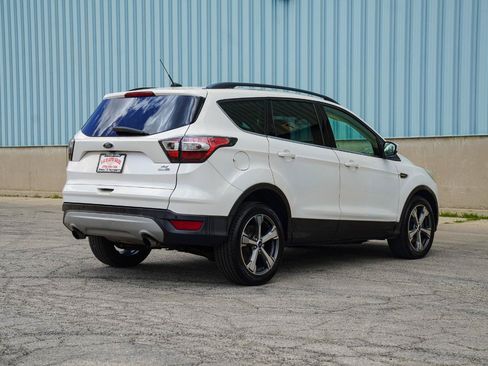 Used 2017 Ford Escape SE w/ Equipment Group 201A AWD/4WD image 16
