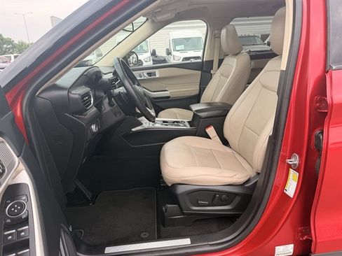 Used 2021 Ford Explorer Limited w/ Equipment Group 301A AWD/4WD image 20