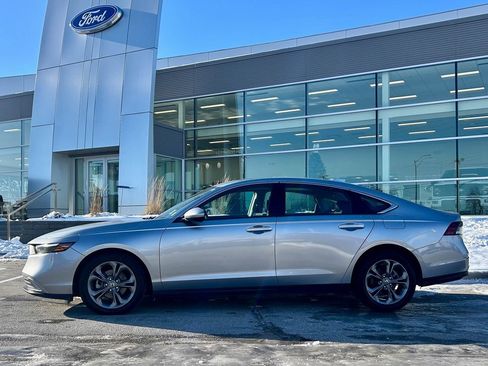 Used 2024 Honda Accord EX image 2