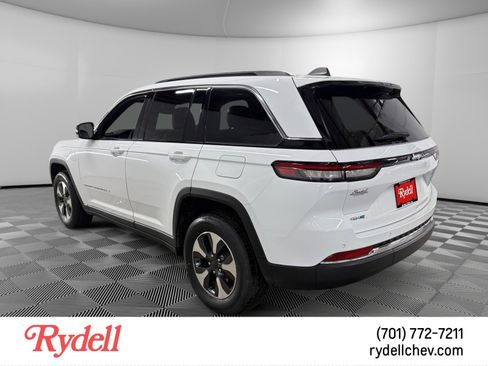 Used 2024 Jeep Grand Cherokee Limited 4xe AWD/4WD image 3