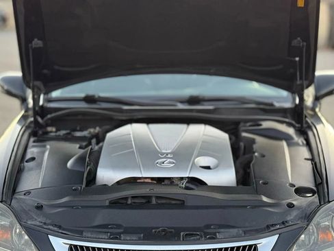 Used 2012 Lexus IS 350C image 28