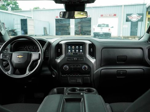 Used 2022 Chevrolet Silverado 1500 Custom AWD/4WD image 10