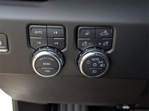 Used 2024 GMC Sierra 1500 AT4 w/ Technology Package image 13