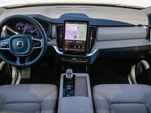New 2026 Volvo XC90 T8 Plus w/ Protection Package Premier AWD/4WD image 12