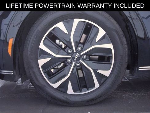 Used 2023 Kia EV6 Wind RWD image 4