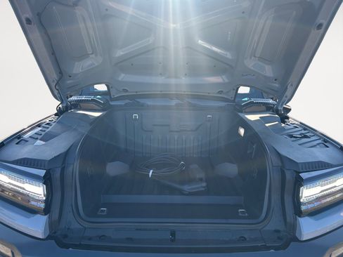 Used 2025 GMC Hummer EV 2X w/ LPO, Sport Package image 30