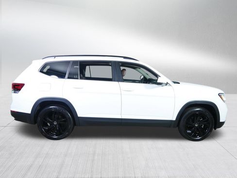 Certified 2023 Volkswagen Atlas SE w/ Black Wheel Package AWD/4WD image 8