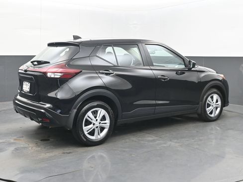 Certified 2025 Nissan Kicks Play S image 7