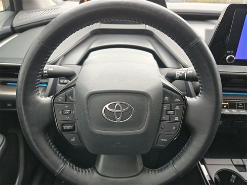 Used 2023 Toyota Prius XLE image 14