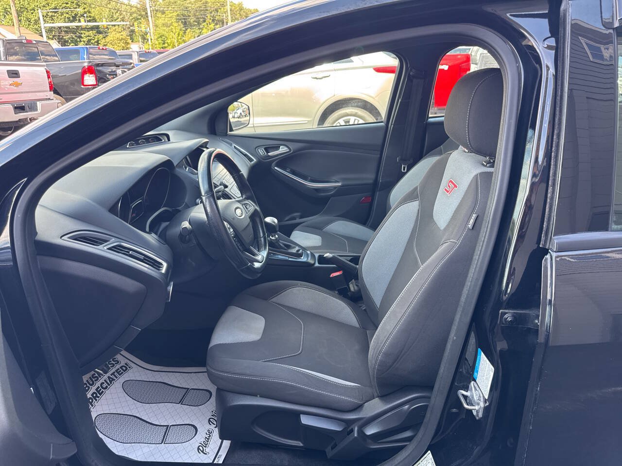 Used 2018 Ford Focus ST FWD image 13