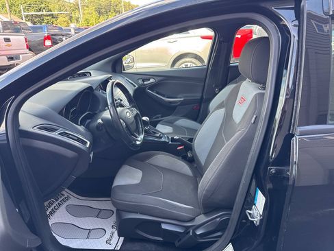 Used 2018 Ford Focus ST FWD image 13