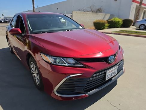 Used 2022 Toyota Camry LE FWD image 1