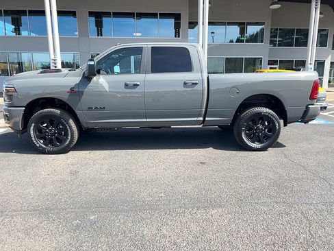 New 2026 RAM 3500 Laramie AWD/4WD image 5