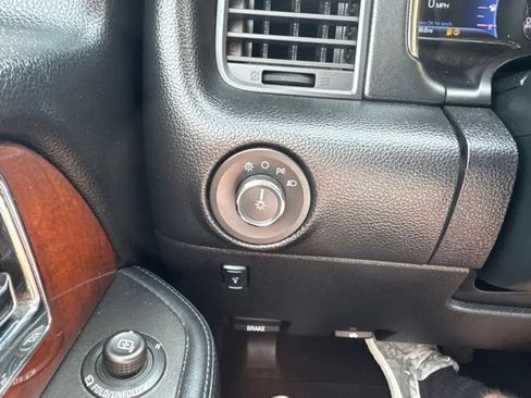 Used 2017 Lincoln Navigator Select AWD/4WD image 28