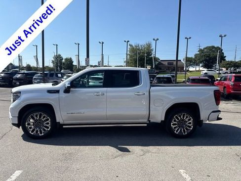Used 2024 GMC Sierra 1500 Denali Ultimate AWD/4WD image 8