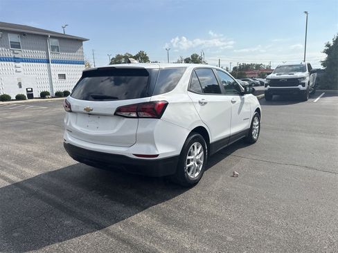 Used 2022 Chevrolet Equinox LS w/ LS Convenience Package image 8