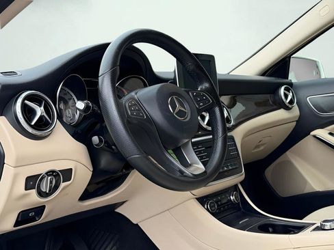 Used 2016 Mercedes-Benz GLA 250 image 2