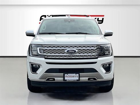Used 2021 Ford Expedition Platinum image 2