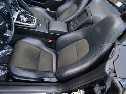 Used 2017 Jaguar F-TYPE Convertible image 14