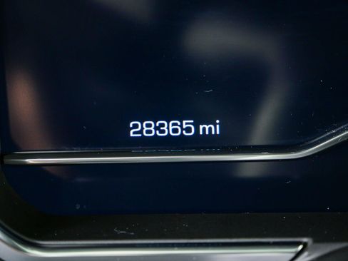 Used 2024 GMC Sierra 1500 Denali AWD/4WD image 8