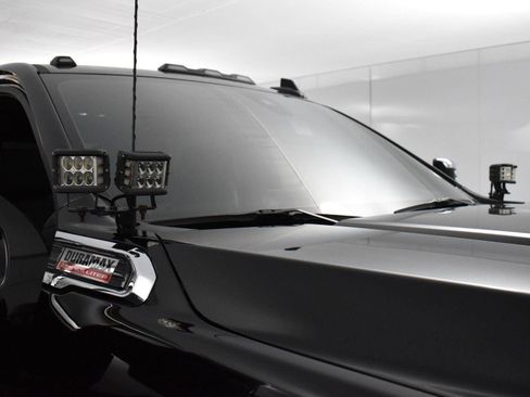 Used 2021 GMC Sierra 3500 Denali w/ Denali Ultimate Package image 9