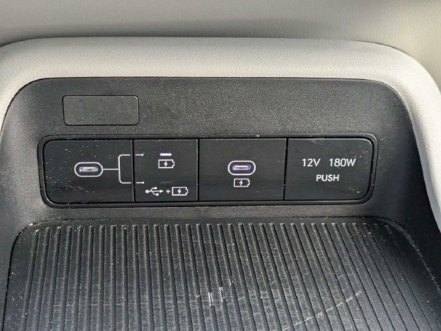 Used 2025 Hyundai Kona SEL FWD image 23