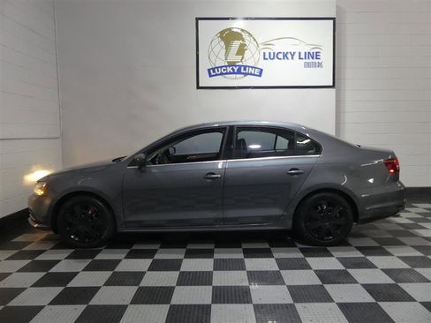 Used 2017 Volkswagen Jetta S image 7