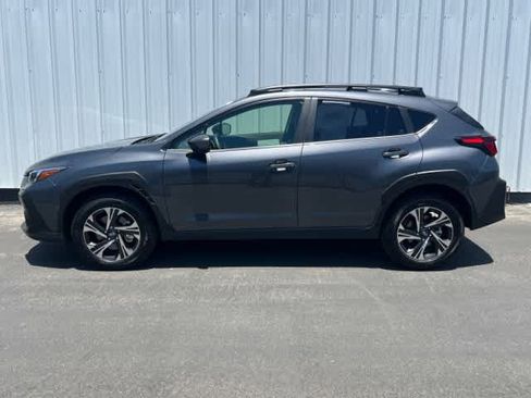 Used 2024 Subaru Crosstrek 2.0i Premium AWD/4WD image 3