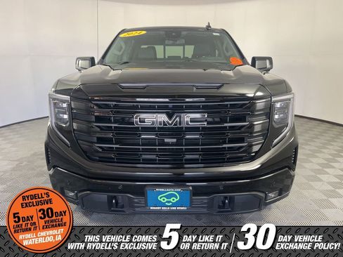 Used 2024 GMC Sierra 1500 Elevation w/ Elevation Premium Package AWD/4WD image 13