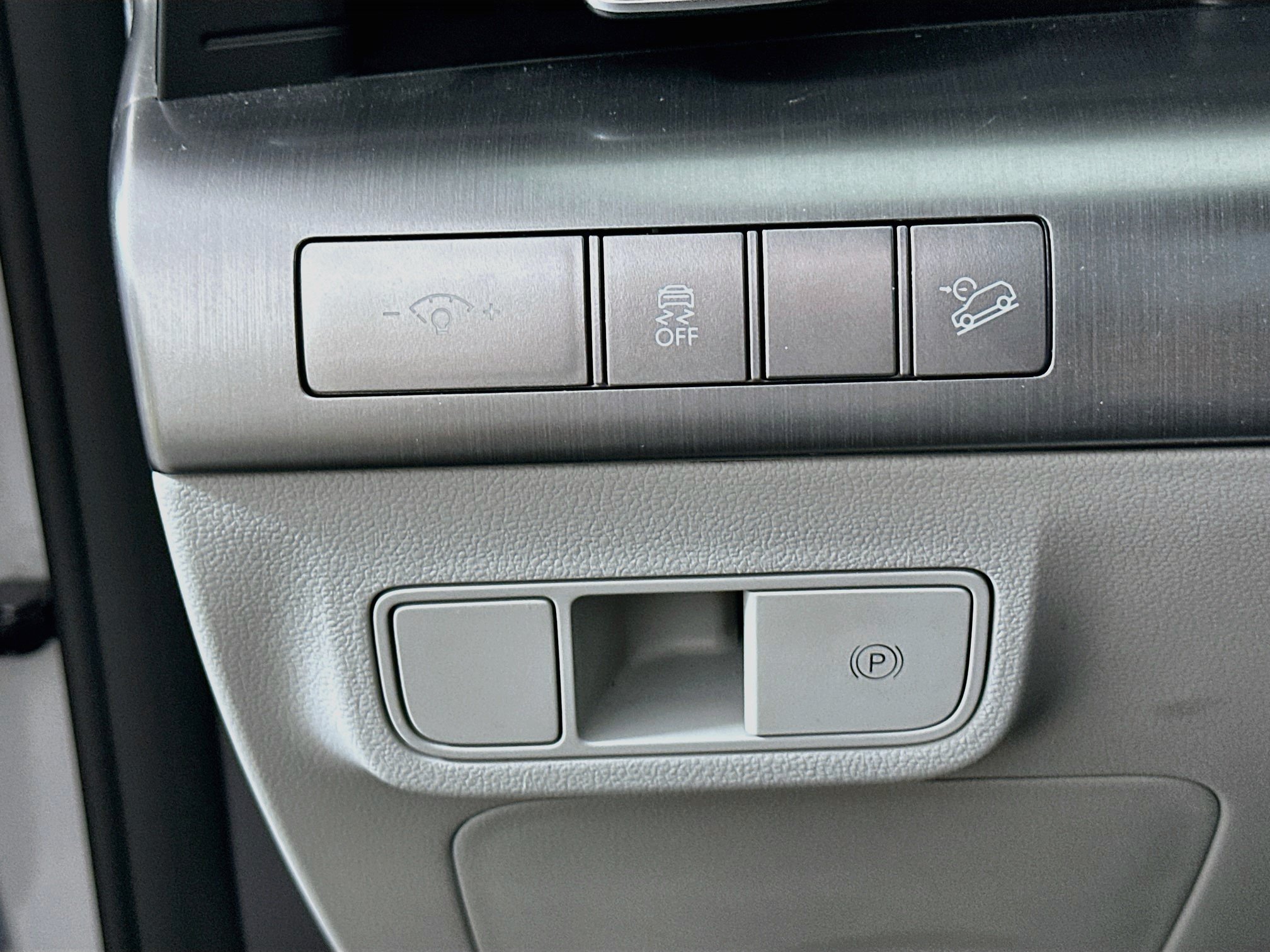 Used 2025 Hyundai Kona SEL FWD image 16