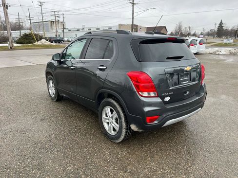 Used 2020 Chevrolet Trax LT w/ Driver Confidence Package image 3
