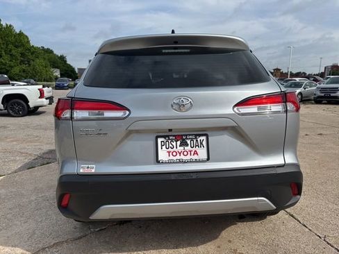 Used 2025 Toyota Corolla Cross L FWD image 24