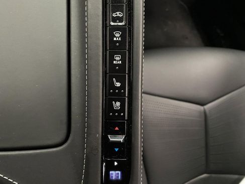 Used 2023 Chevrolet Corvette Stingray Premium Cpe w/ Z51 Performance Package image 24