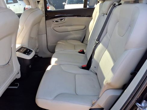 Used 2016 Volvo XC90 T6 Momentum w/ Momentum Plus Package image 9