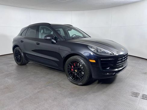 Certified 2018 Porsche Macan GTS AWD/4WD image 9