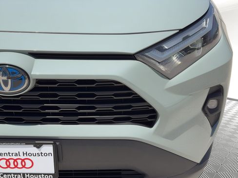 Used 2023 Toyota RAV4 XLE Premium AWD/4WD image 11