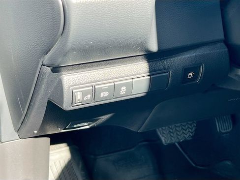 Used 2023 Toyota Corolla SE FWD image 10
