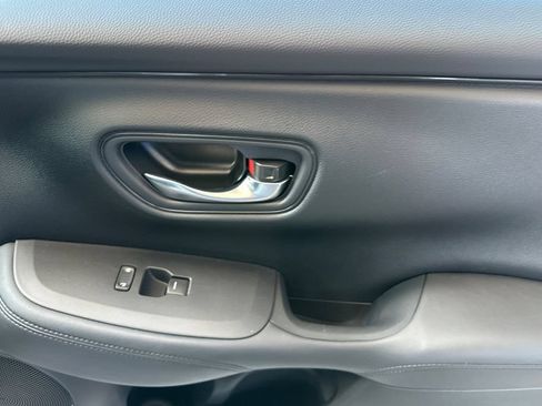 Certified 2024 Honda HR-V LX image 19